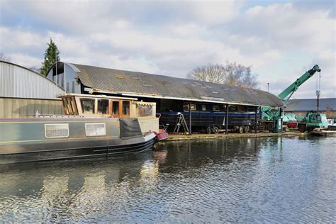 Uxbridge Boat Centre Ltd